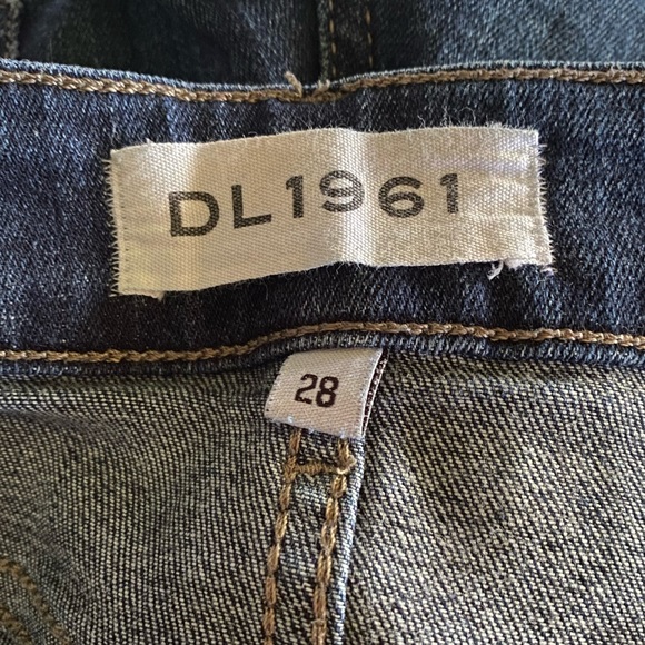 DL1961 “Mara” Straight Ankle Jeans - Picture 6 of 9